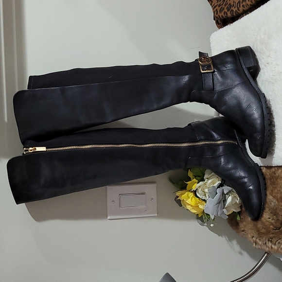 Michael Kors leather boots size 7 - Picture 4 of 8